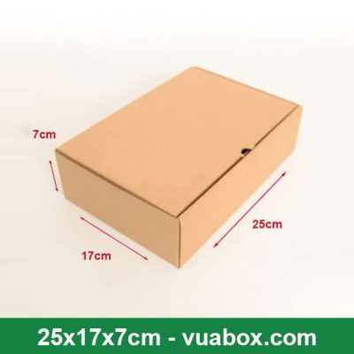 Hộp carton đựng quần áo 25x17x7cm